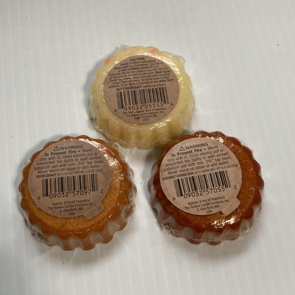 3 Yankee Candle Tarts BAKERY SCENTS NEW 0.8 oz each - Picture 8 of 8